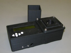 大学生3D打印便携、准确的水质测试仪