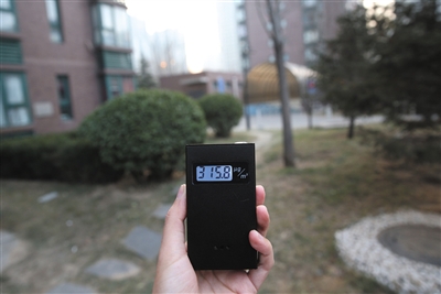 12月21日，四惠某小区室外PM2.5为315.8ug/m3。